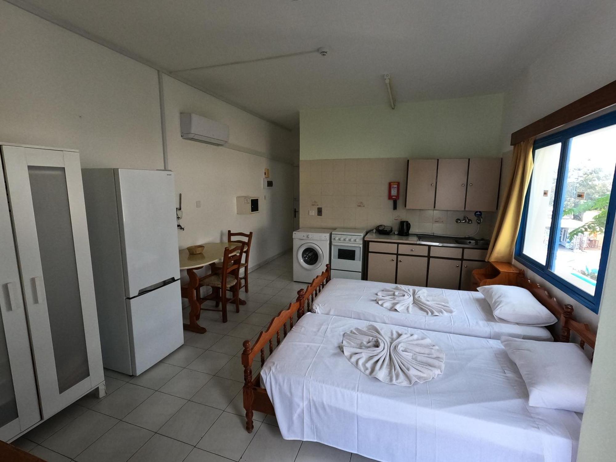 Island Budget Apartments Pafos Dış mekan fotoğraf
