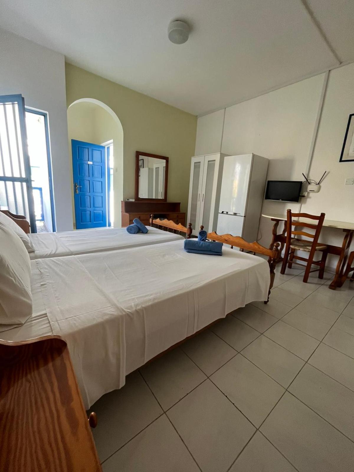 Island Budget Apartments Pafos Dış mekan fotoğraf